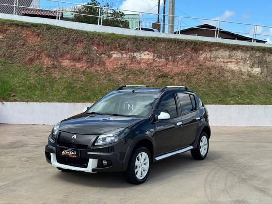 RENAULT SANDERO 1.6 STEPWAY 16V FLEX 4P AUTOMÁTICO